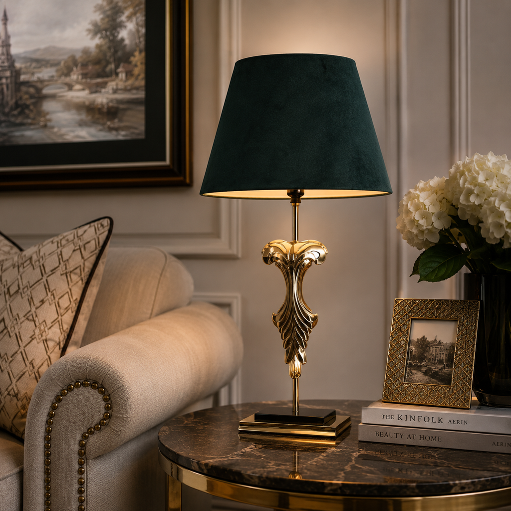 TABLE LAMP W/ ROUND TAPERED SHADE